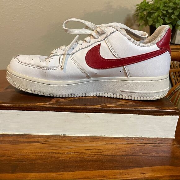 Nike Air Force 1 Essential Low Women’s Sneakers White Gym Red CZ0270-104 Size 8 - Picture 3 of 12